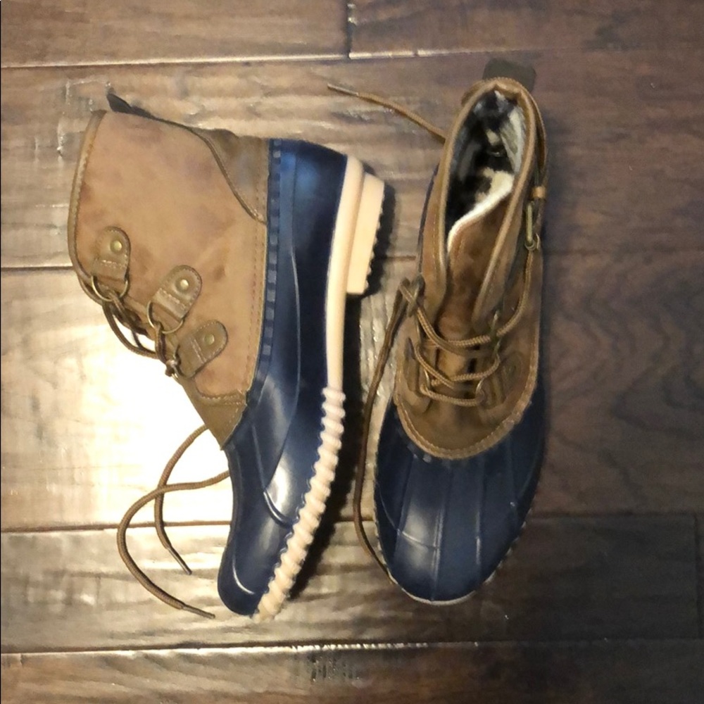 Women’s duck shoes